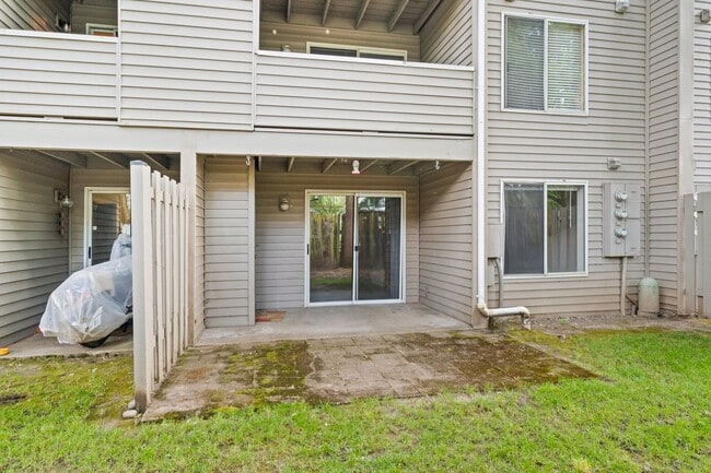 Building Photo - 6160 SW Alice Ln