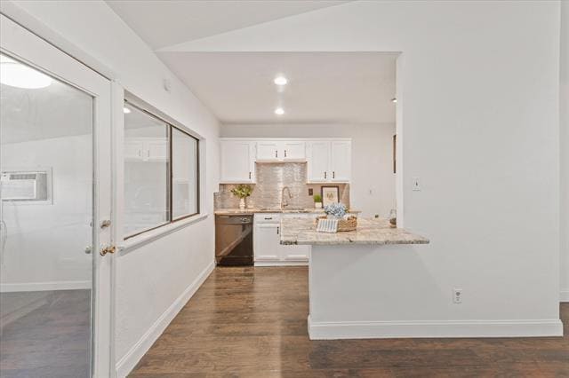 Building Photo - 500 Willow Oak Dr