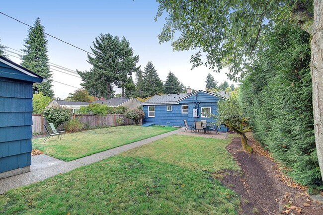 Building Photo - 3bd/1.5ba Seattle House