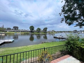 Building Photo - Lakefront 3 Bedroom in San Marcos with a Dock