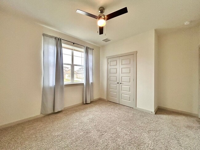 Building Photo - Light-Filled 4 Bedroom, 2 Bath Home with Deck & Fenced Backyard