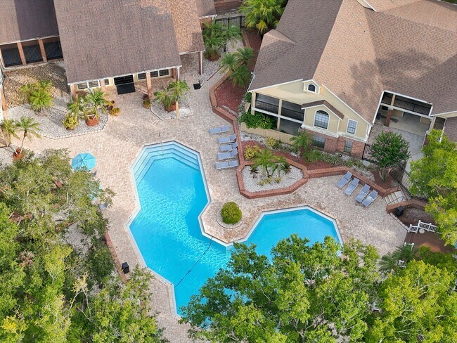 Building Photo - 8642 Mallard Reserve Dr