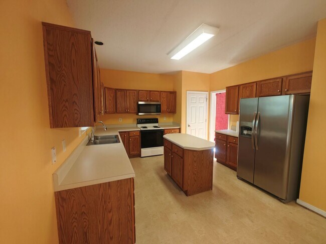 Building Photo - 2625 Piney Ridge Dr