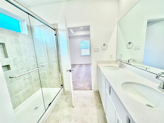 Building Photo - 21823 White Stone Creek Dr