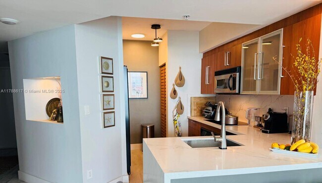 Building Photo - 335 S Biscayne Blvd