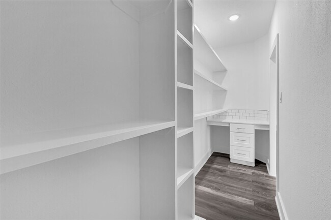 Building Photo - 4306 New Orleans St