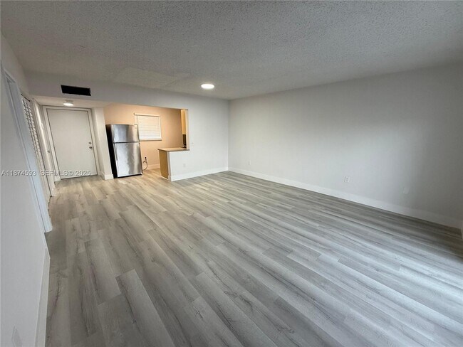 Building Photo - 3626 NE 168th St