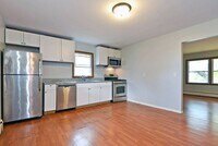 Building Photo - 2 Bed | 2 Bath W/ Garage in Heart of Colum...