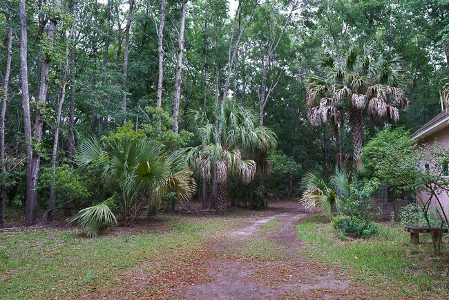 Building Photo - Amazing sunsets at this waterfront home