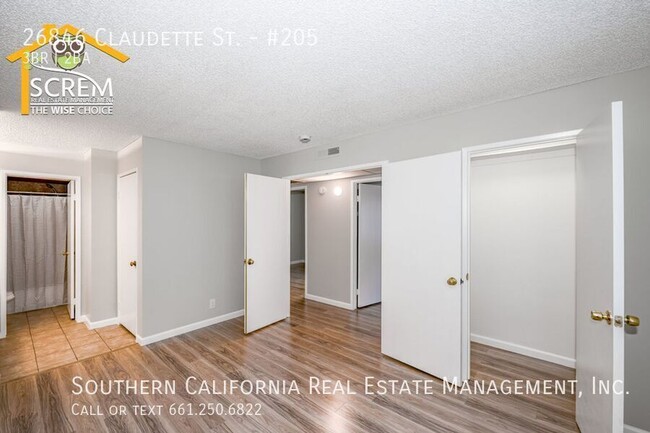 Building Photo - Updated Three Bedroom Condo in Santa Clarita