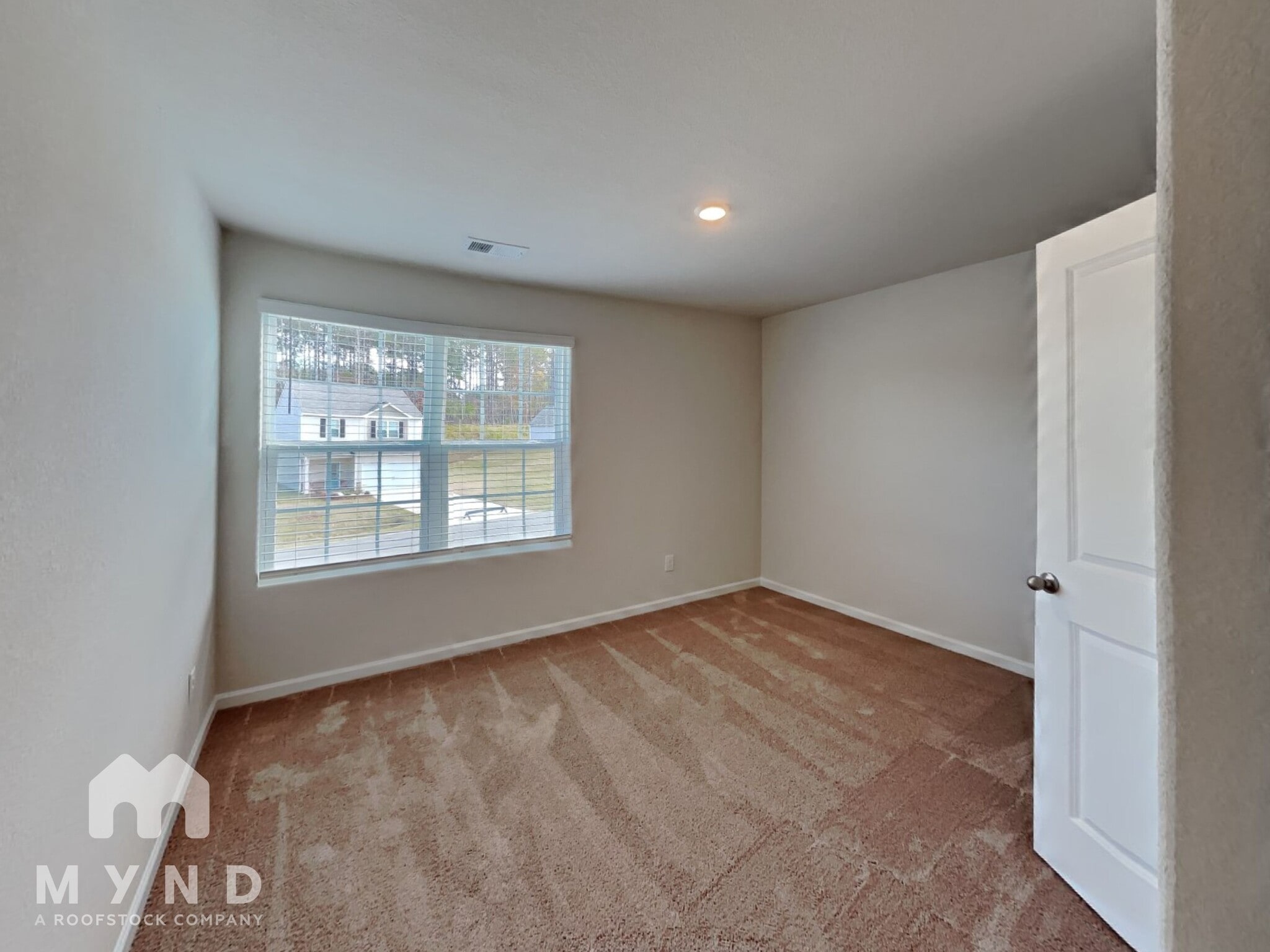 Building Photo - 241 New Villas St