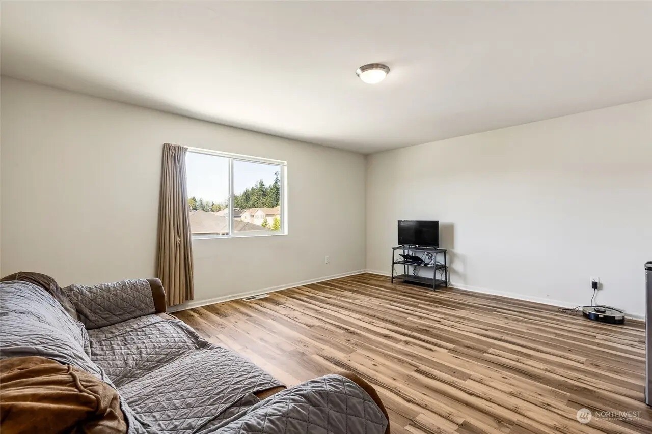 Bonus room - 1389 92nd Way SE