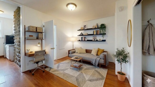 Building Photo - 137 E Gorham St