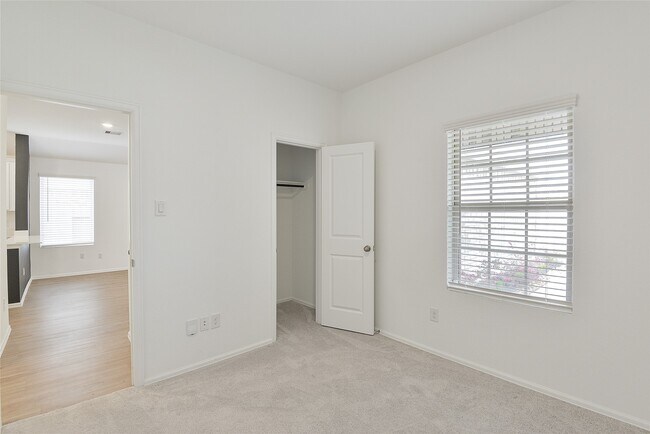 Building Photo - 19417 Rosali Meadow Dr