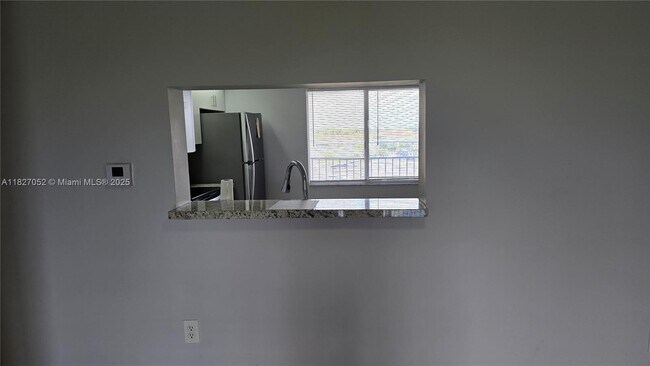Building Photo - 1650 SW 124th Terrace