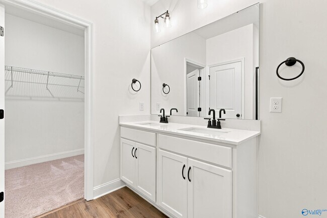Building Photo - 6226 Pisgah Dr NW