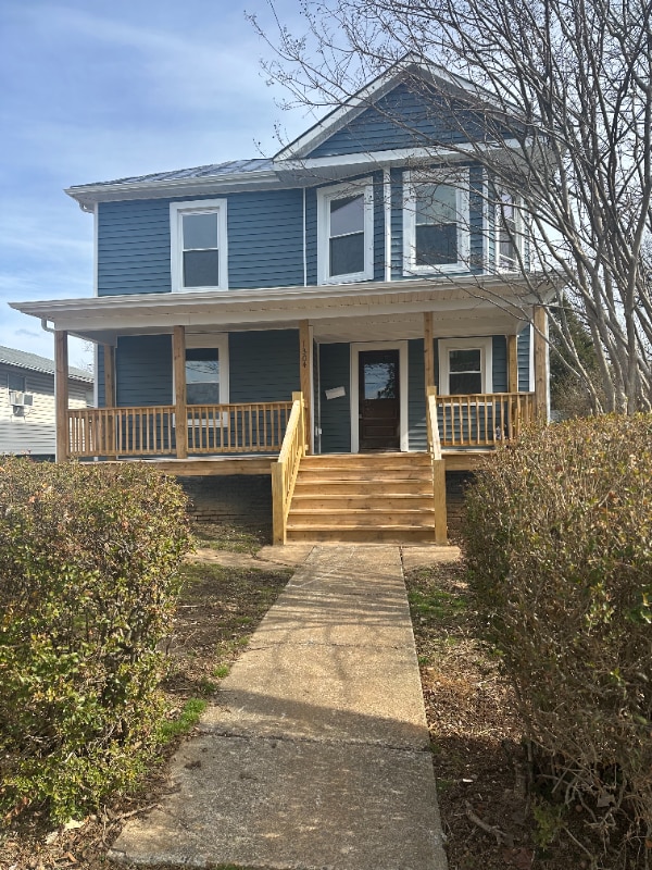 Building Photo - 1304 Floyd St