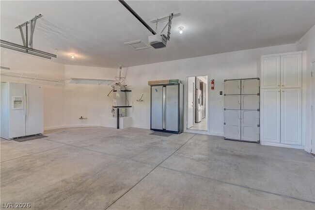 Building Photo - 8437 Willowleaf Ct