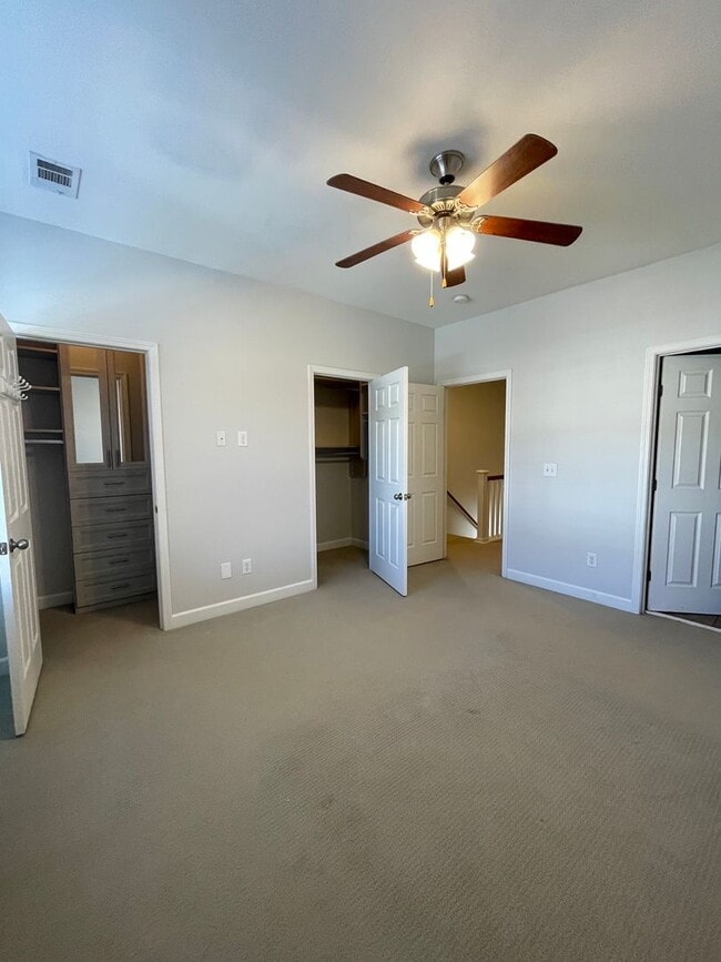 Building Photo - 2310 Elliott Ave