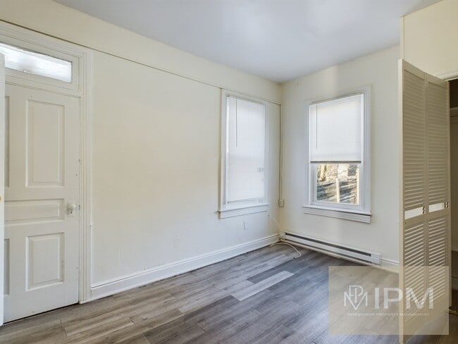 Building Photo - 319 N Penn St