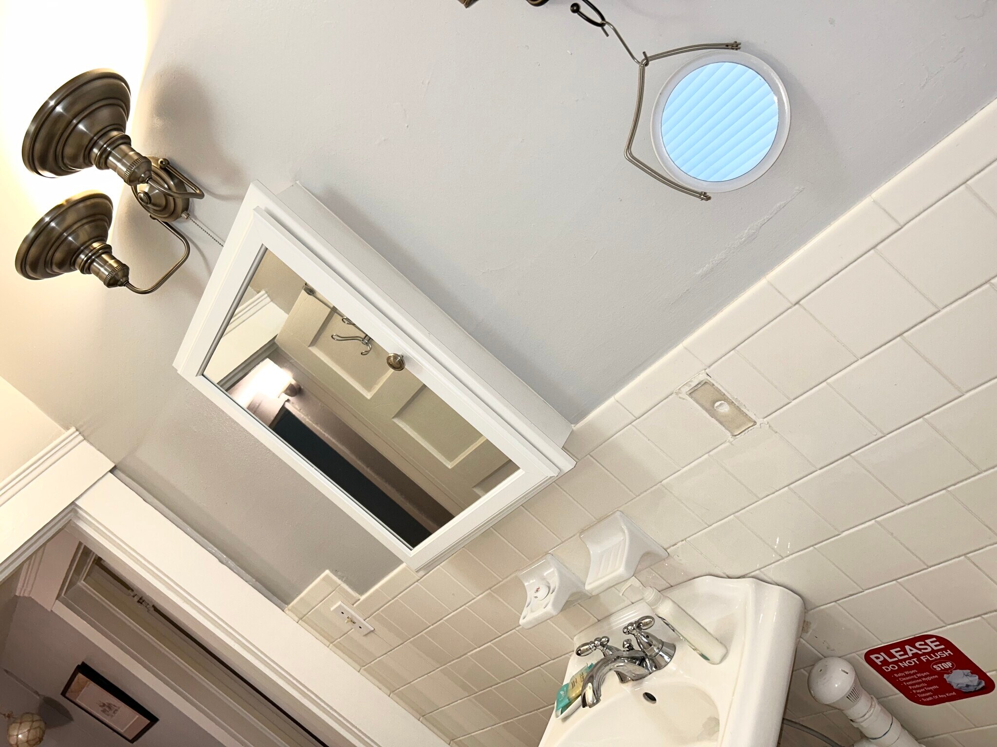 Building Photo - 1039 Riviera St