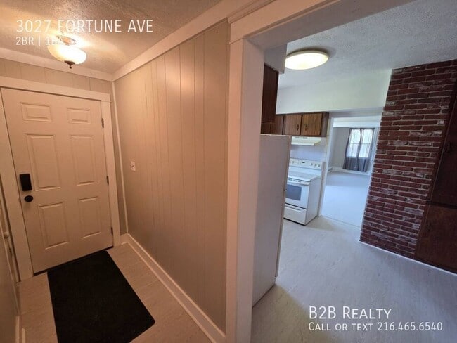 Building Photo - 3027 Fortune Ave