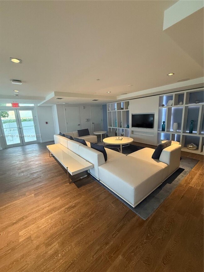 Building Photo - 4250 Biscayne Blvd