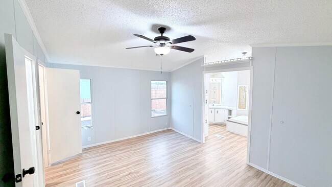 Building Photo - 1133 Rd 5823