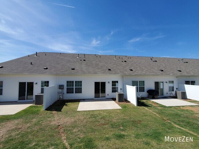 Building Photo - 12 Fernhill Ln