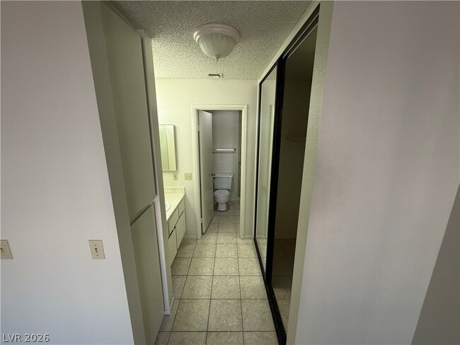 Building Photo - 4736 Nara Vista Way