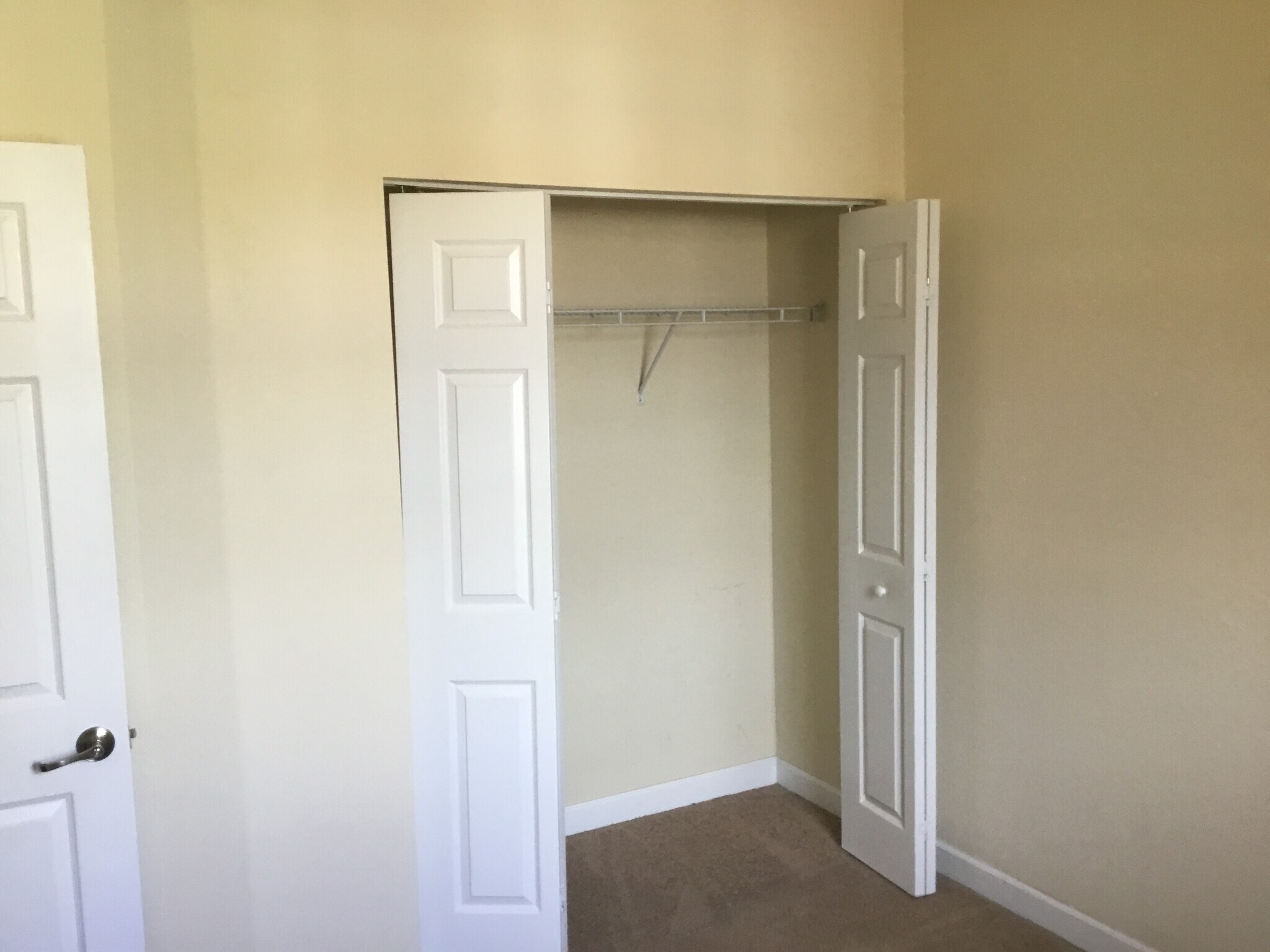 Building Photo - 3370 W 90th St