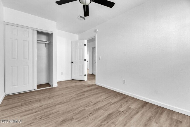 Building Photo - 1505 W McKinley St