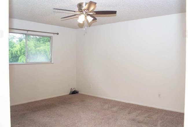 Building Photo - 9495 Landis Dr