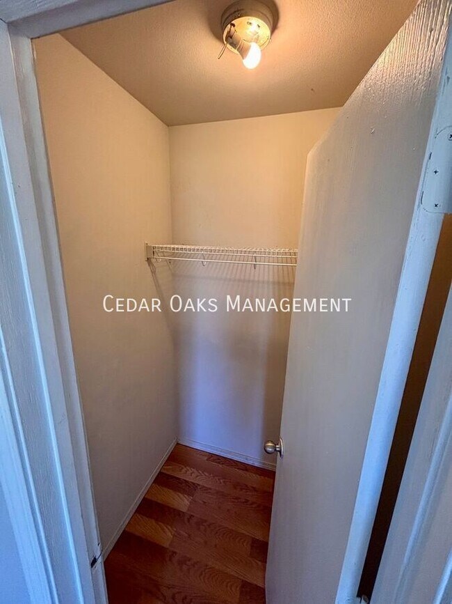 Building Photo - 2520 Mary Phelps Dr