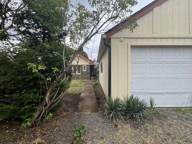 Building Photo - Charming Cottage Home with Timeless Character, Hardwood Floors, Flexible Living Spaces, and Expan...