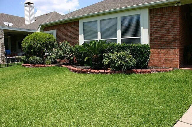 Building Photo - 10135 Lazy Lagoon