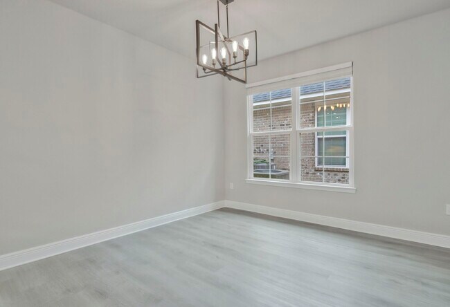 Building Photo - 5402 Parkside Dr