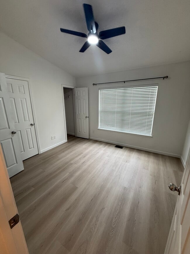 Building Photo - 3530 Summerlin Ln N