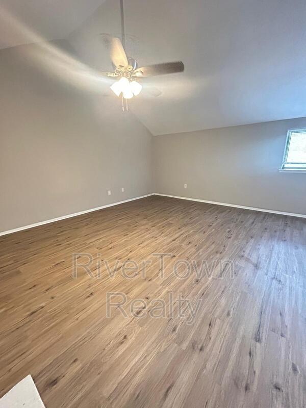 Building Photo - 3366 Fairbanks St