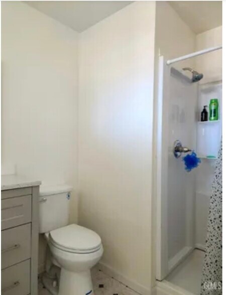 Building Photo - 501 N California Ct