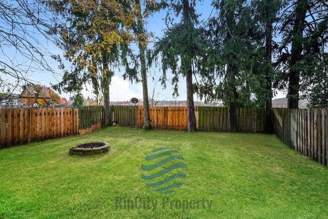 Building Photo - 2452 SE 9th Ct