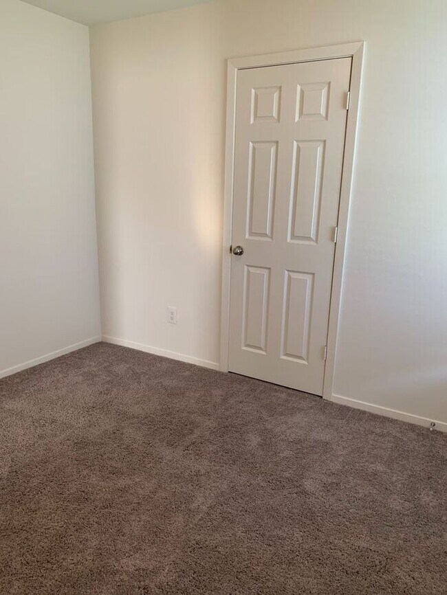 Building Photo - FOUR BEDROOM | TWO BATHROOM
