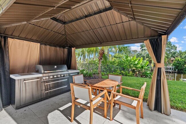 Building Photo - 1707 Caribbean Dr