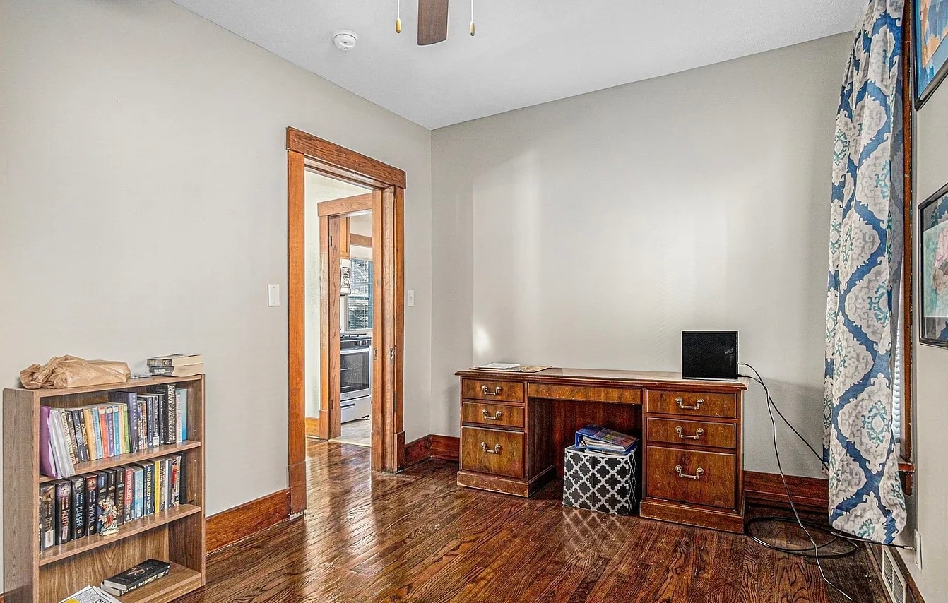 Building Photo - 626 S 36th St