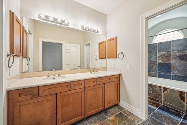 Building Photo - 5841 Katy St