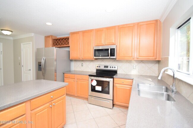 Building Photo - 1210 Dawn Creek Ct