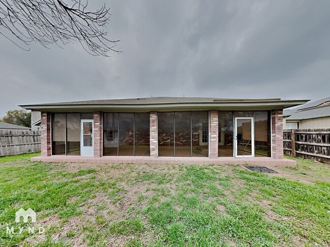 Building Photo - 21638 Longwood