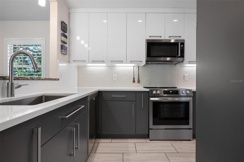 Building Photo - 226 Chartley Ct N