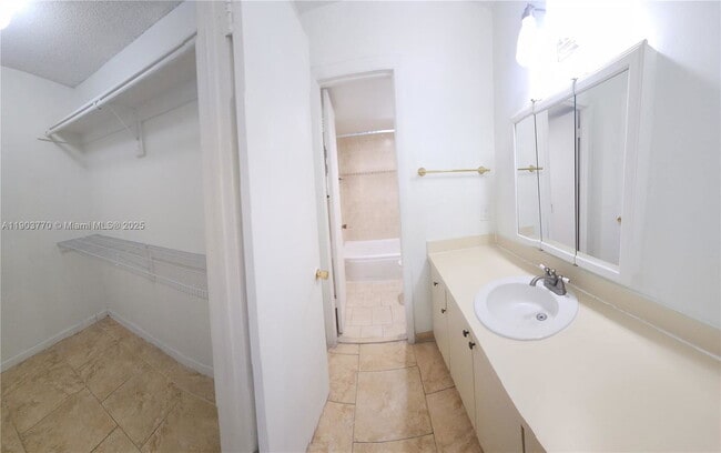 Building Photo - 295 NW 72nd Ave