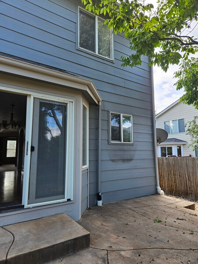 Building Photo - 2353 Aral Dr
